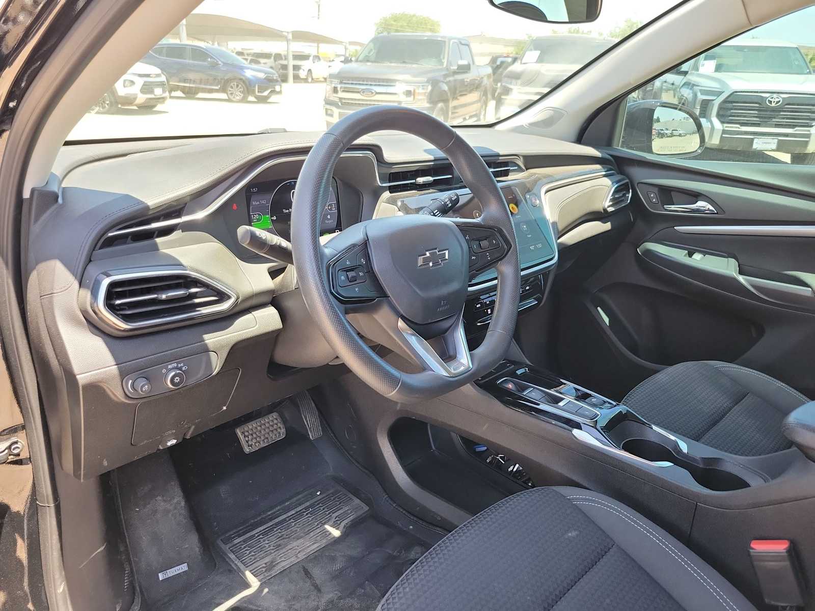 Thumbnail: 2023 Chevrolet Bolt EUV - 10