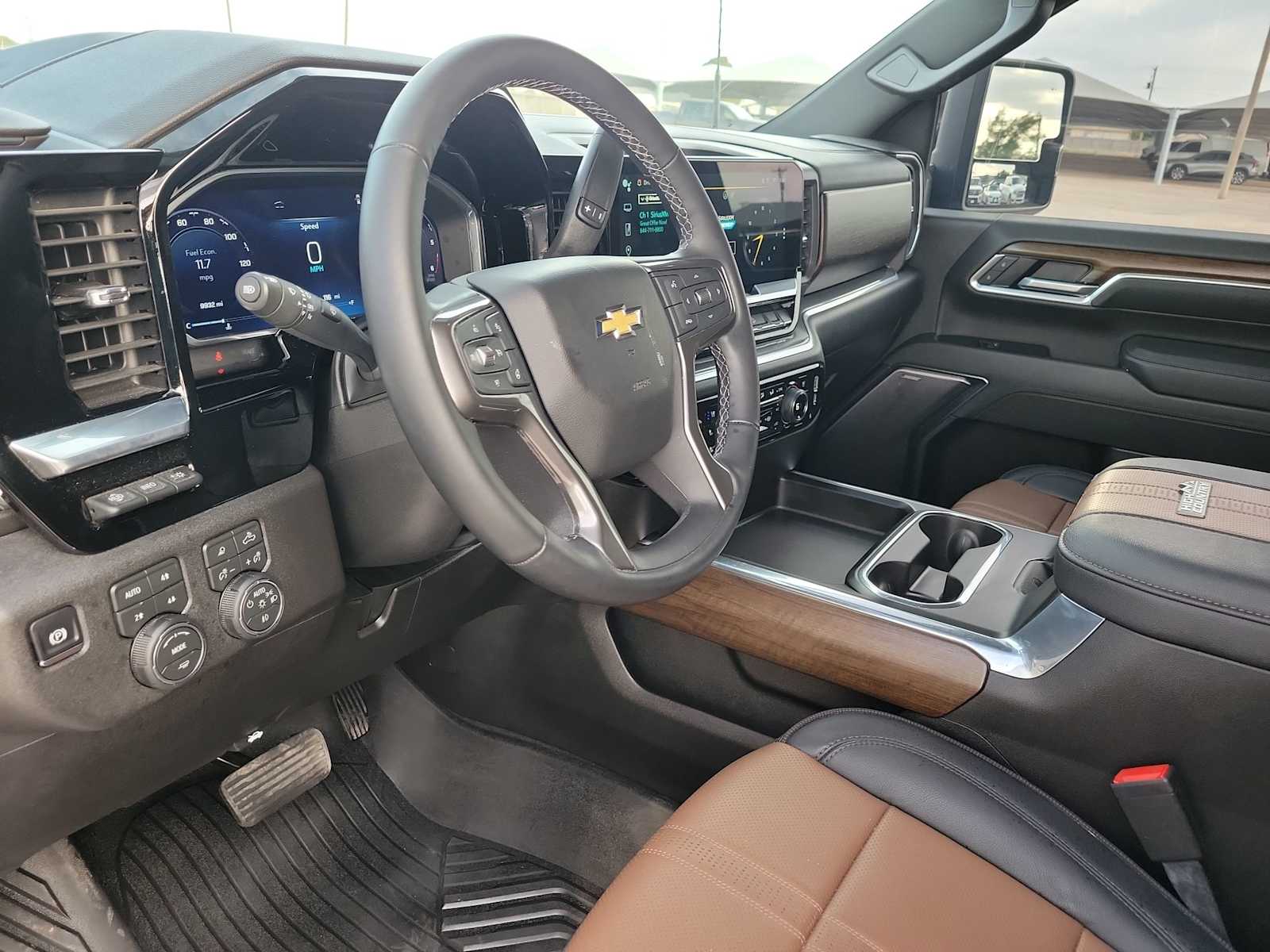 Thumbnail: 2026 Chevrolet Silverado 2500 - 10