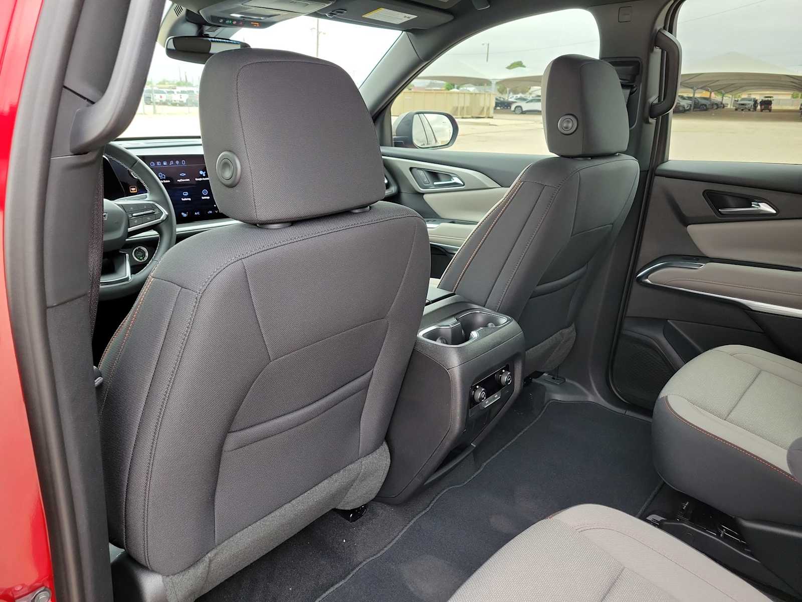 Thumbnail: 2026 Chevrolet Traverse - 16