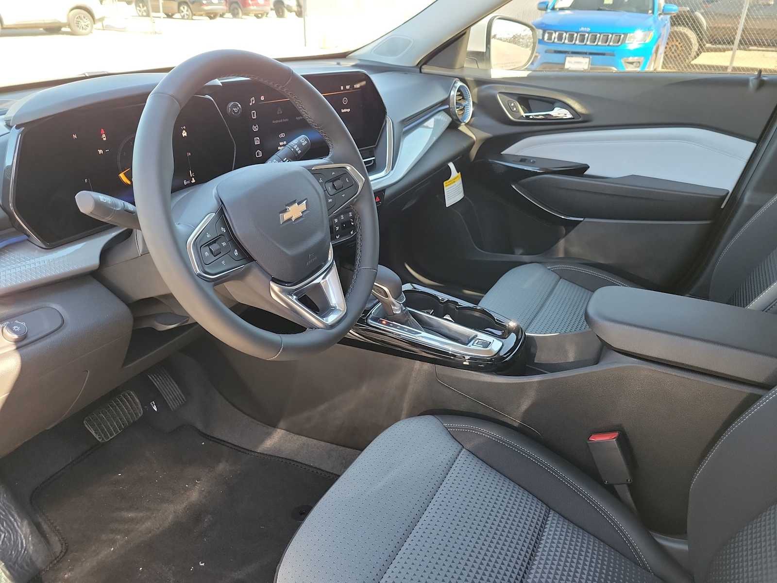 Thumbnail: 2026 Chevrolet Trax - 10