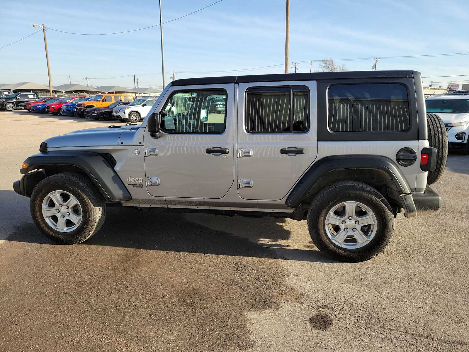 Thumbnail: 2021 Jeep Wrangler - 11