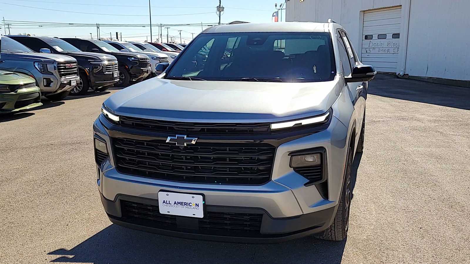 Thumbnail: 2026 Chevrolet Traverse - 3