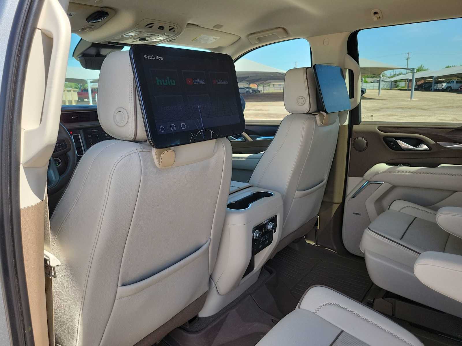 Thumbnail: 2023 GMC Yukon - 16