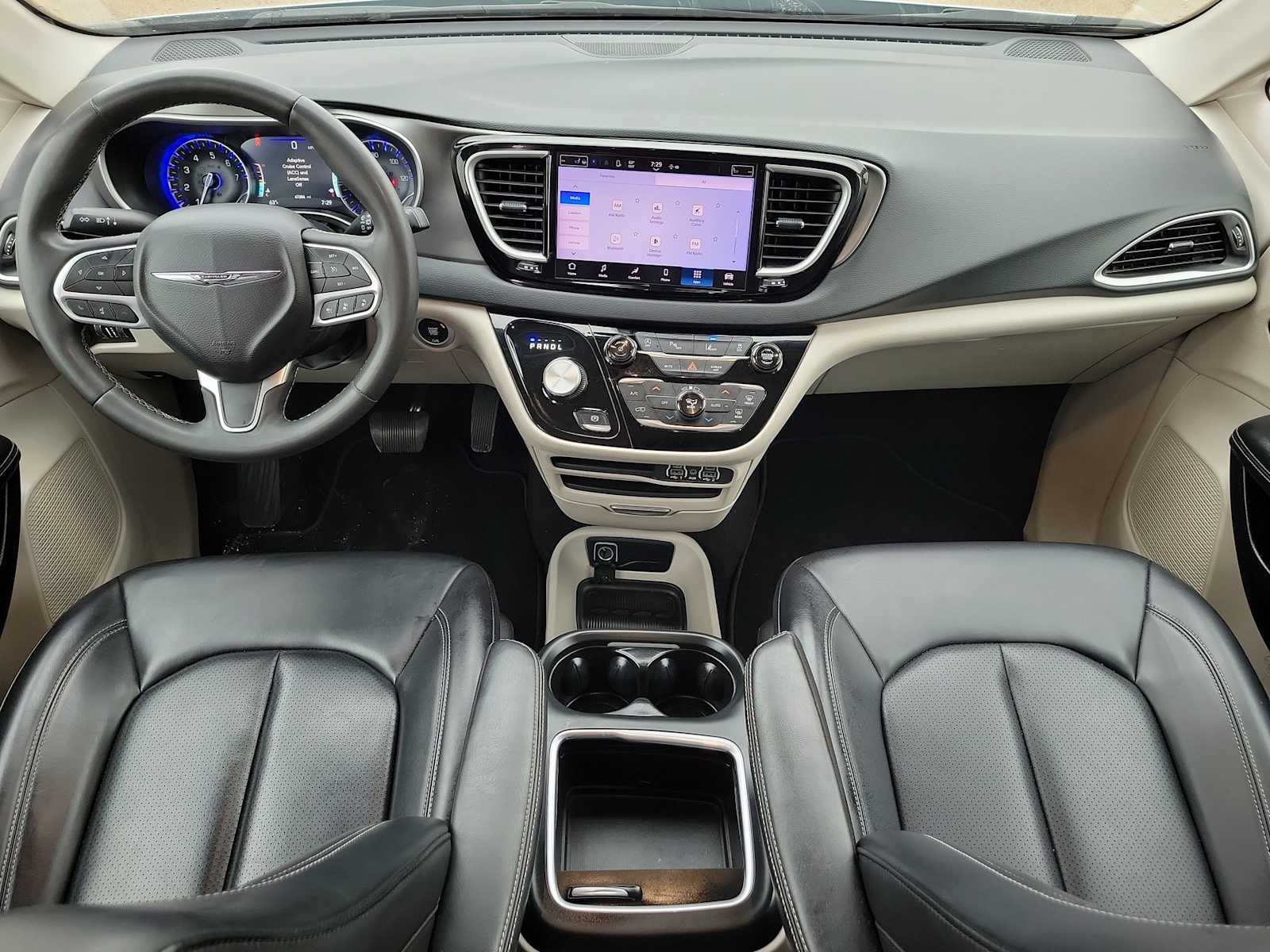 Thumbnail: 2023 Chrysler Pacifica - 14