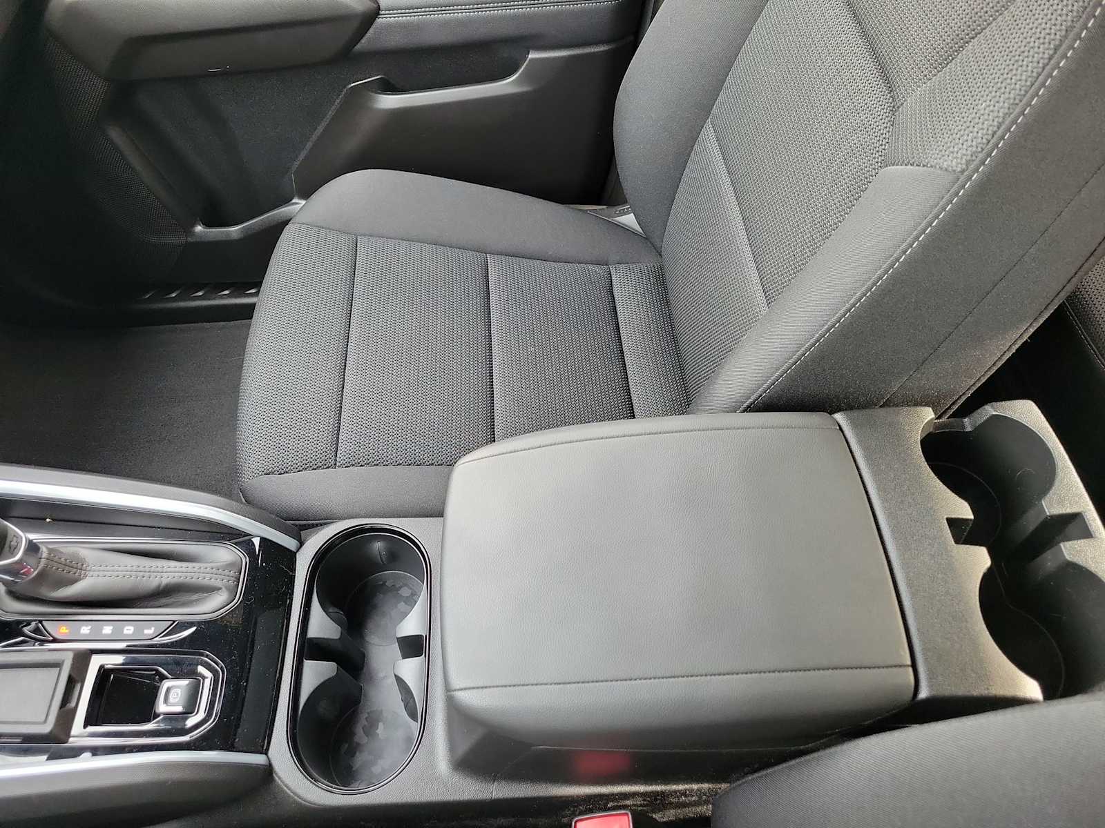 Thumbnail: 2024 Chevrolet Colorado - 24