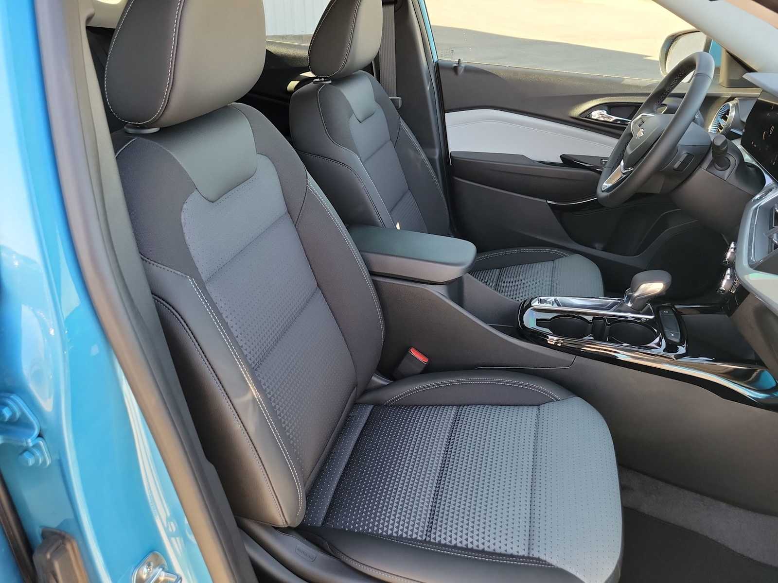 Thumbnail: 2026 Chevrolet Trax - 22