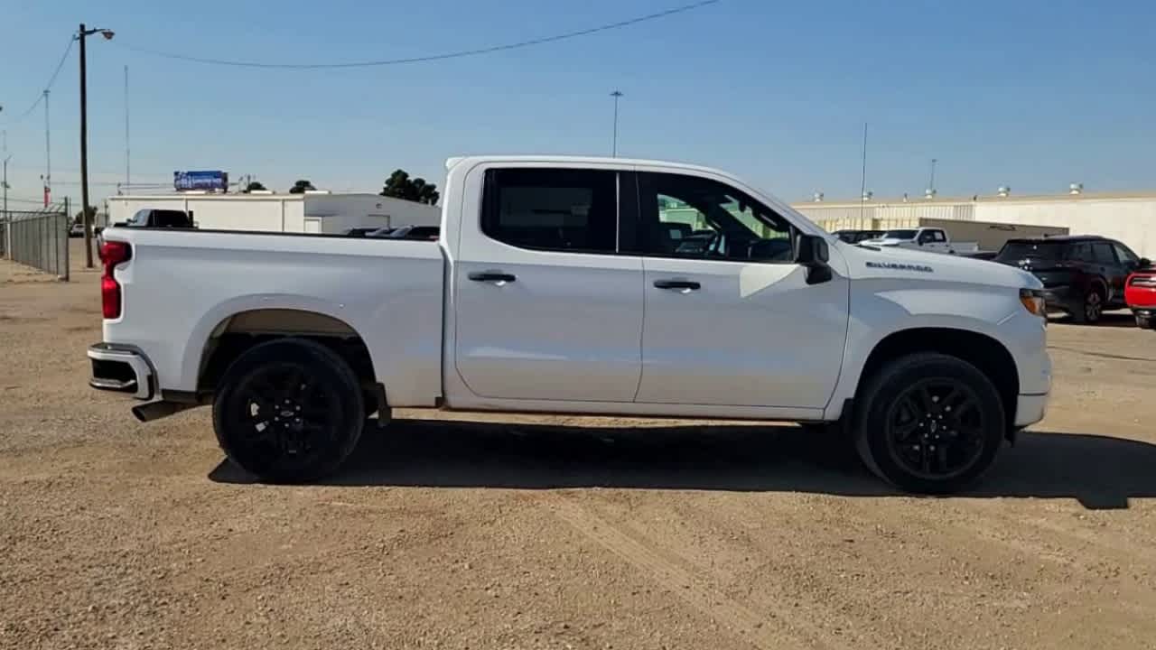 Thumbnail: 2022 Chevrolet Silverado 1500 - 5
