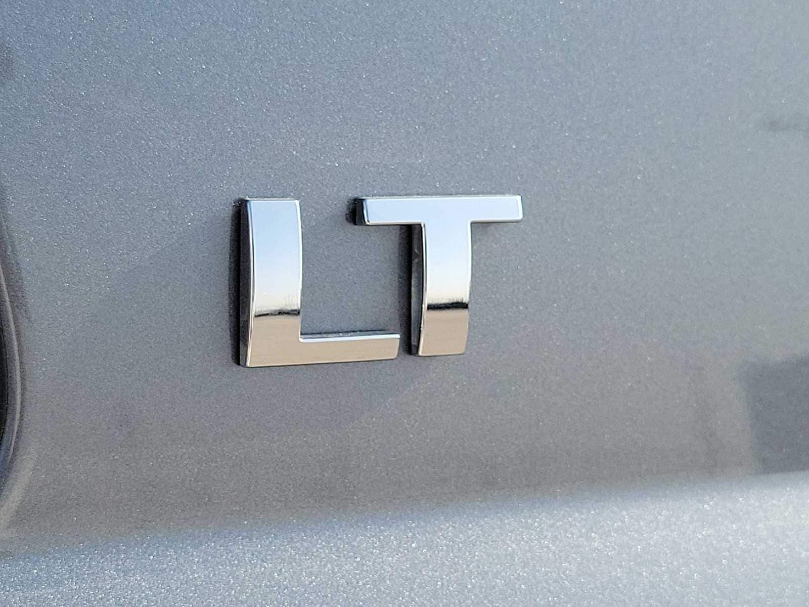 Thumbnail: 2019 Chevrolet Tahoe - 11
