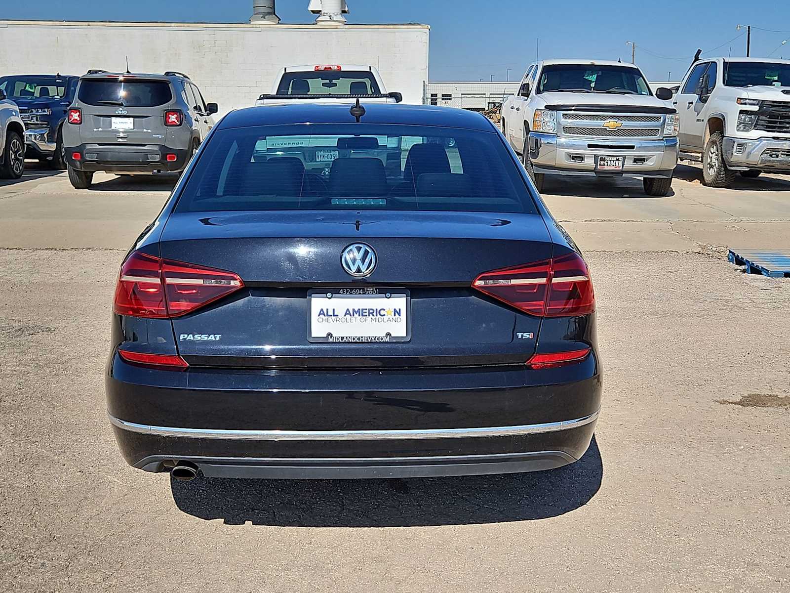 Thumbnail: 2019 Volkswagen Passat - 7