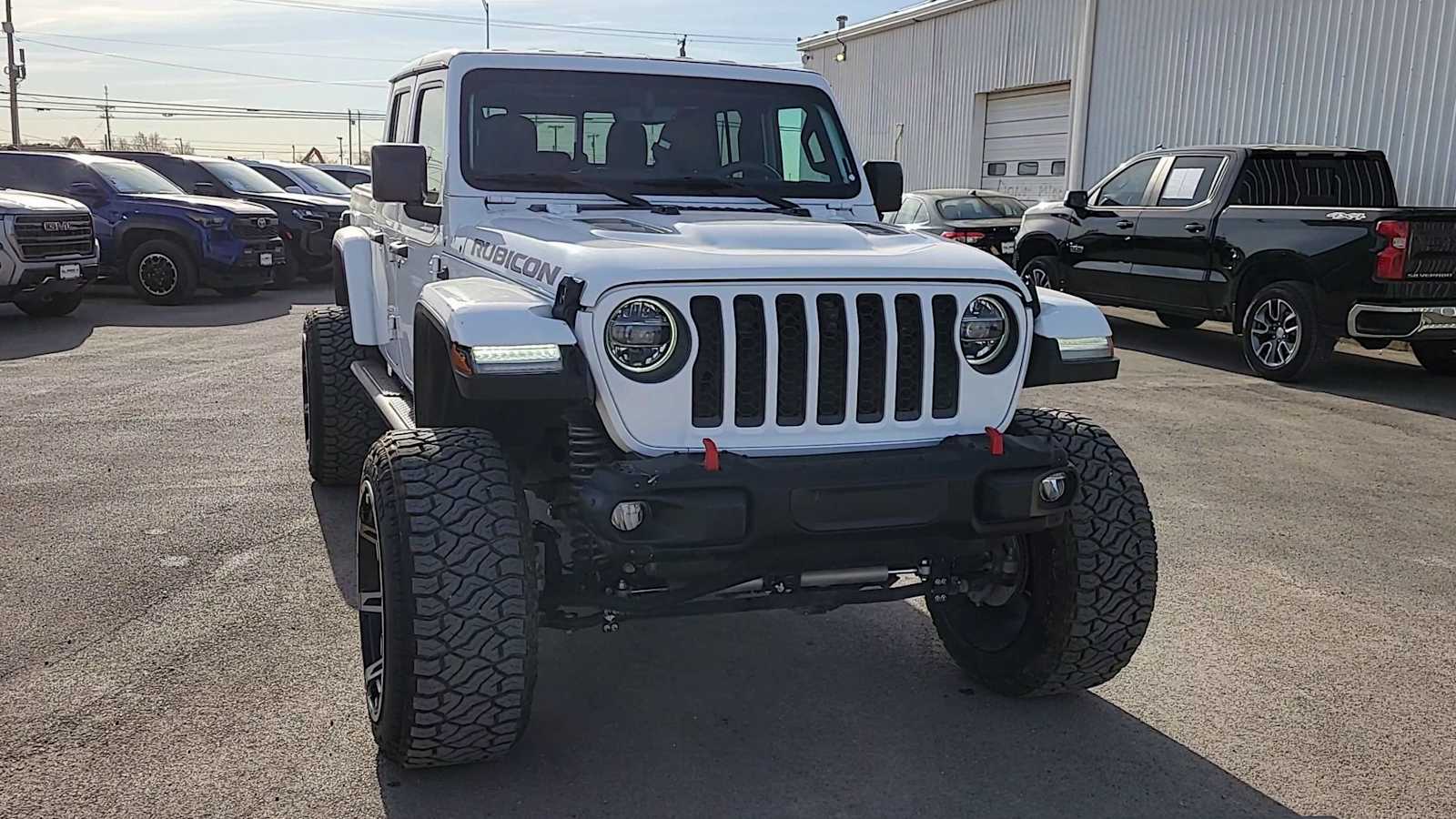Thumbnail: 2021 Jeep Gladiator - 3