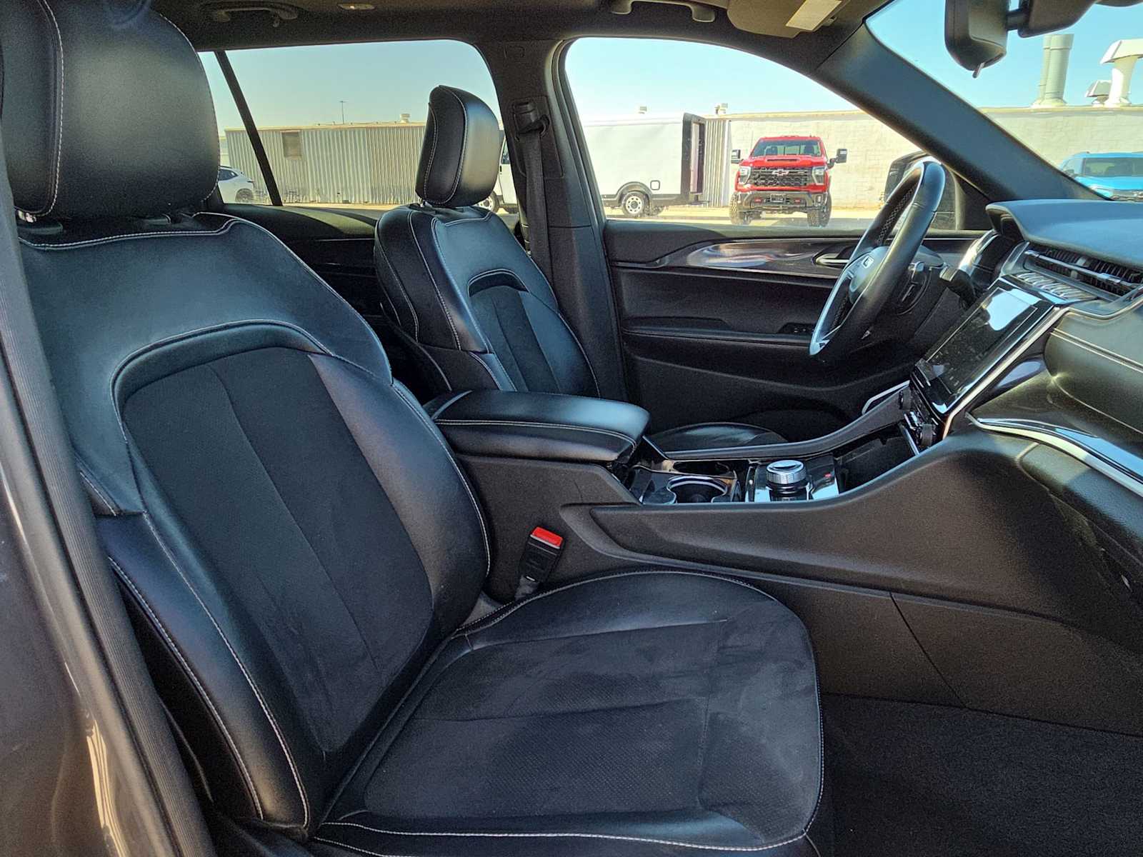 Thumbnail: 2021 Jeep Grand Cherokee L - 18