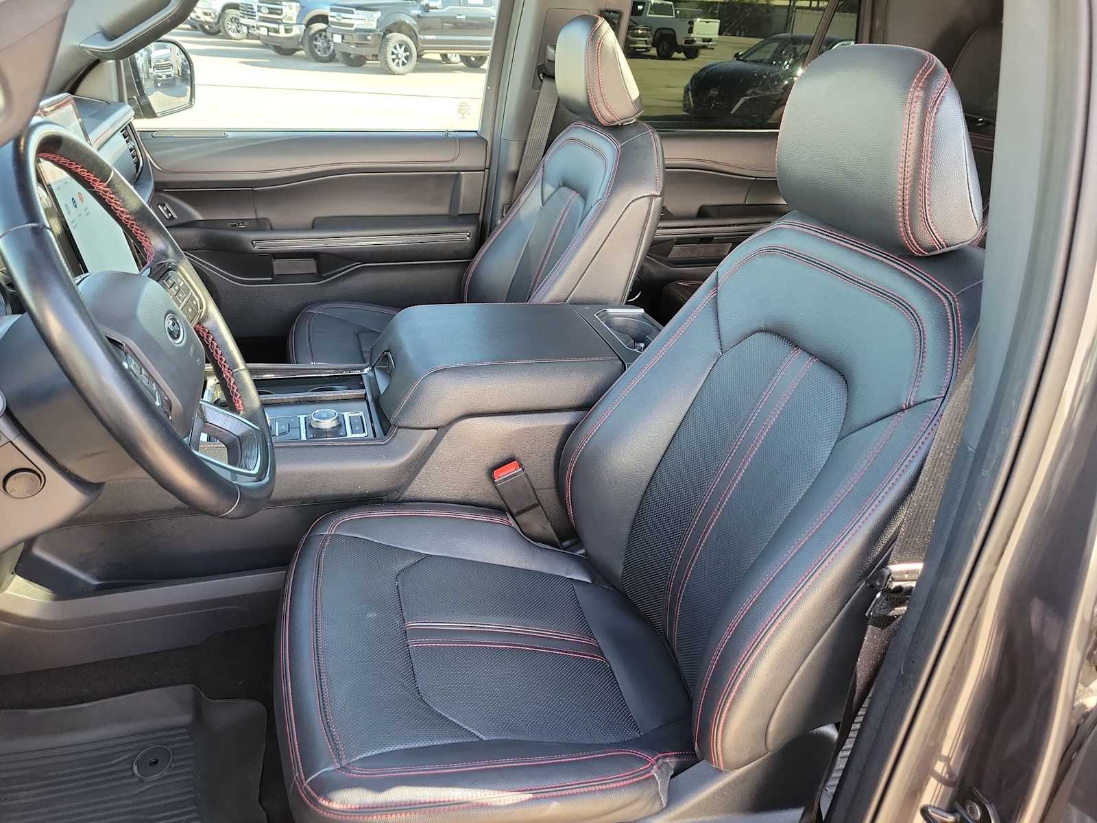 Thumbnail: 2022 Ford Expedition - 15