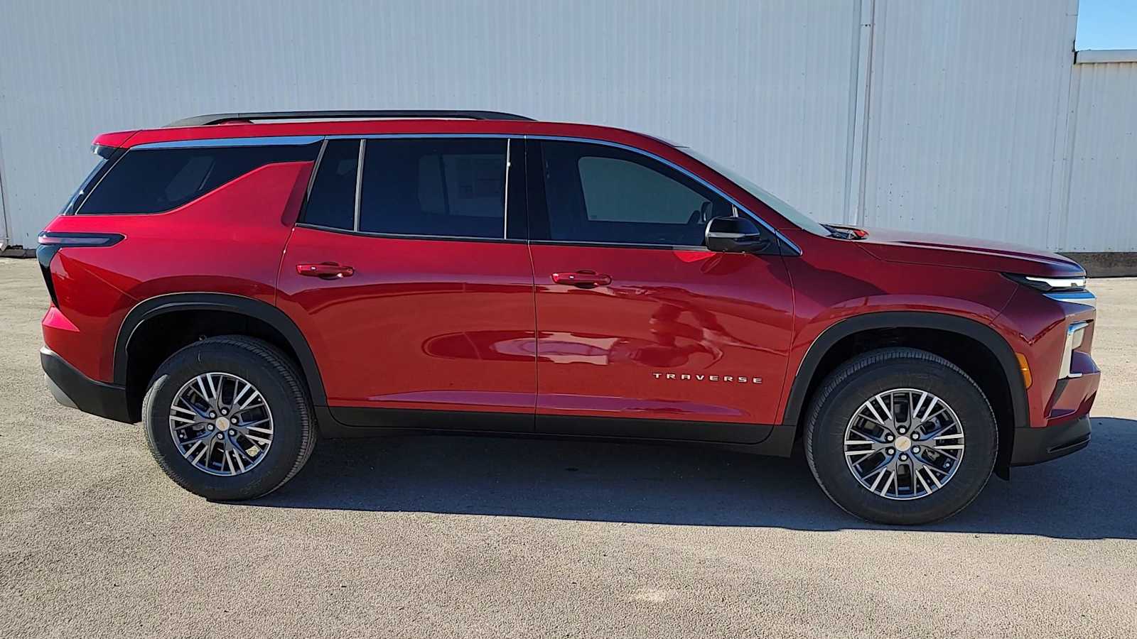 Thumbnail: 2026 Chevrolet Traverse - 9