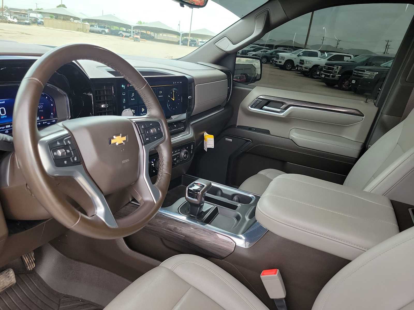 Thumbnail: 2024 Chevrolet Silverado 1500 - 10