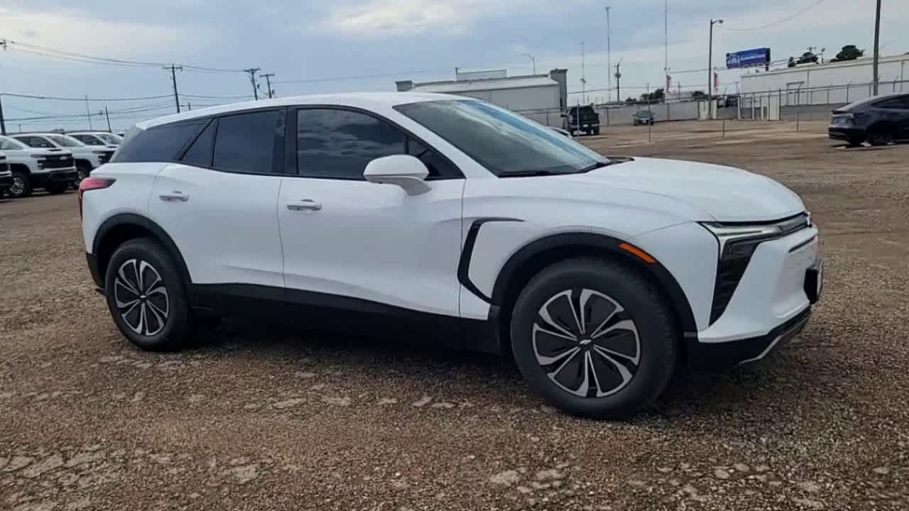 Thumbnail: 2025 Chevrolet Blazer EV - 2