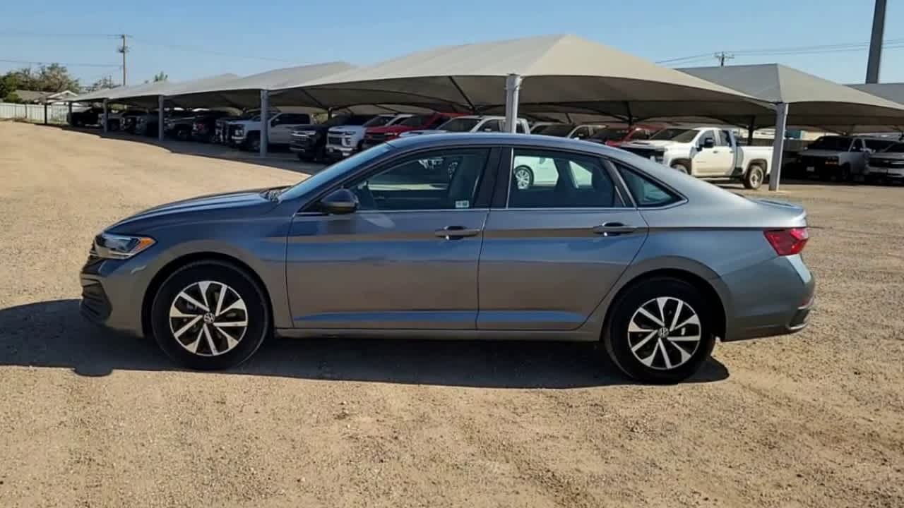 Thumbnail: 2024 Volkswagen Jetta - 5