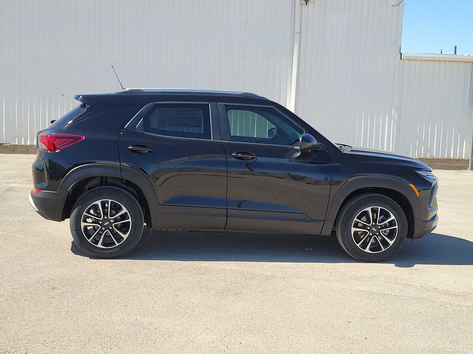 Thumbnail: 2026 Chevrolet TrailBlazer - 9