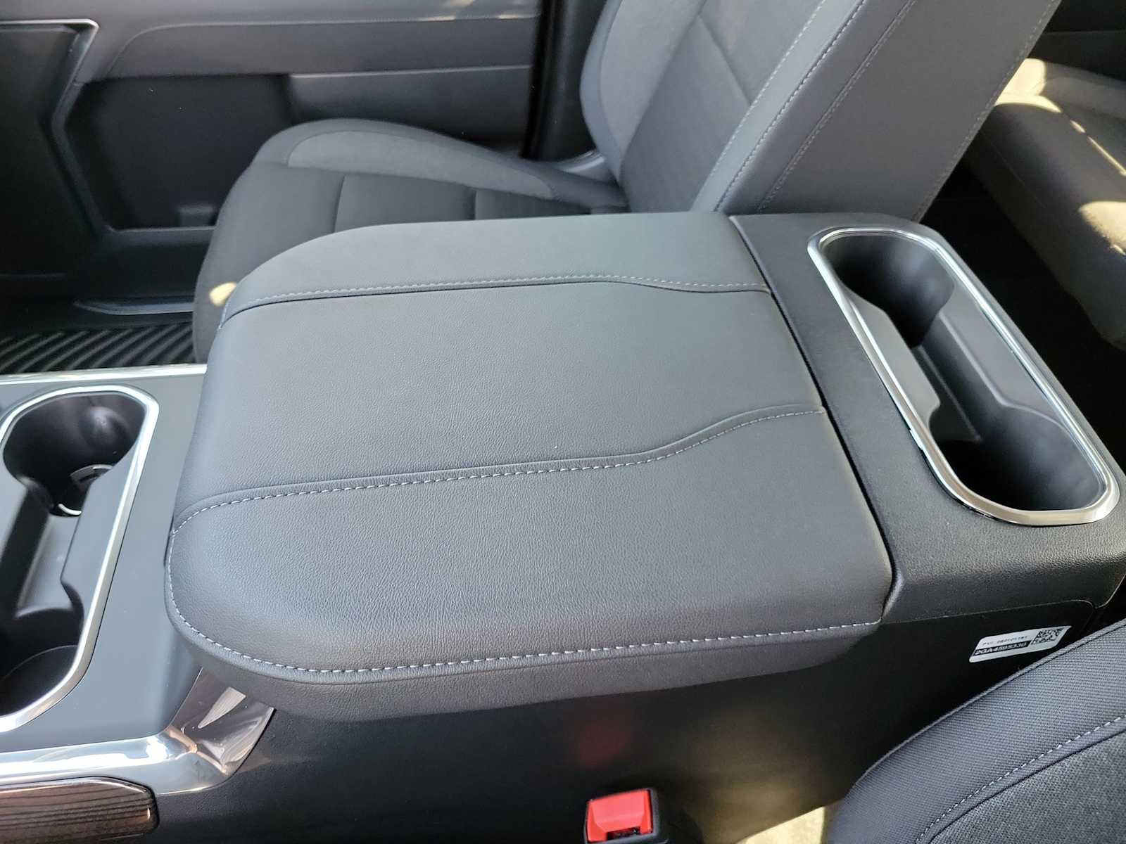 Thumbnail: 2026 Chevrolet Silverado 3500 - 24