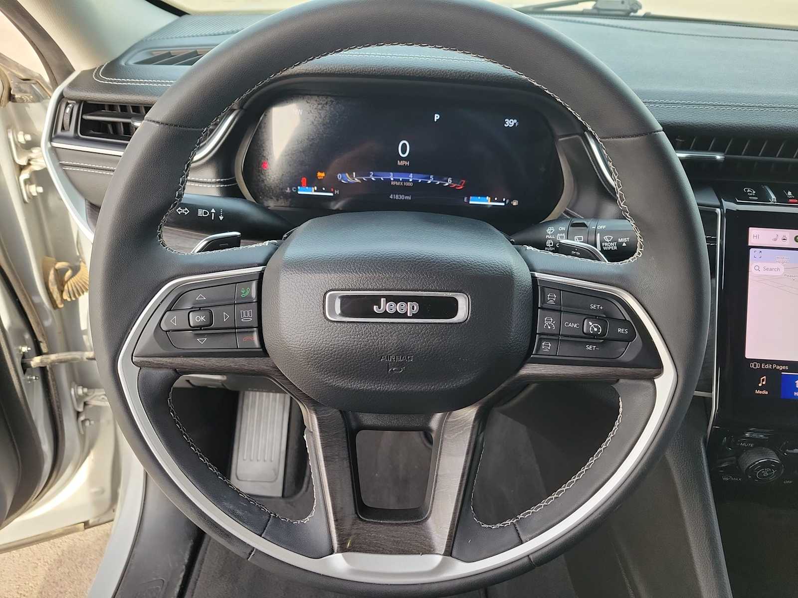 Thumbnail: 2023 Jeep Grand Cherokee - 23