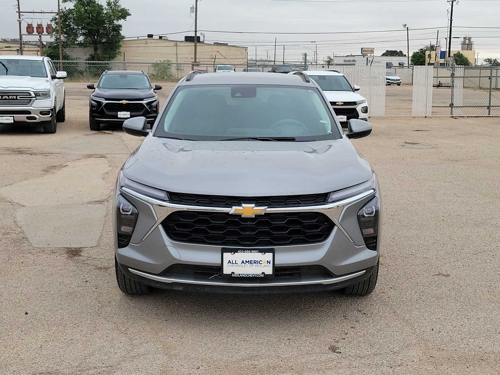 Thumbnail: 2025 Chevrolet Trax - 3