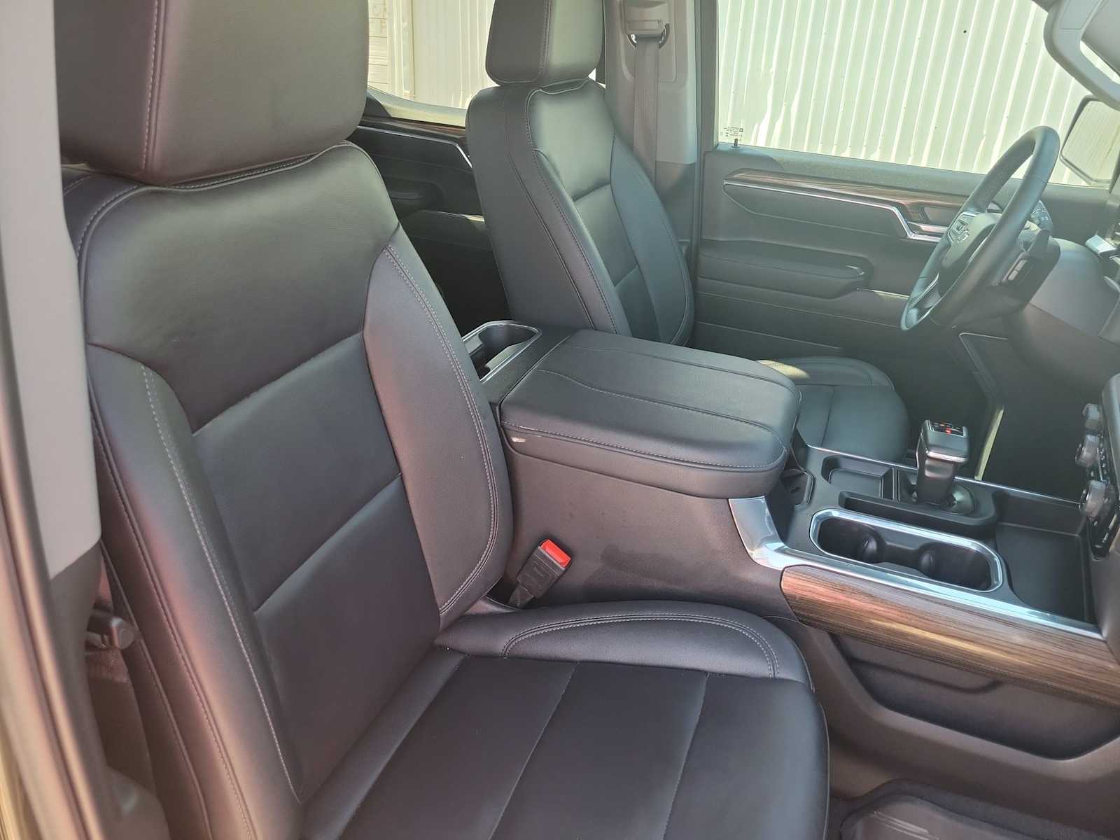 Thumbnail: 2024 Chevrolet Silverado 1500 - 22