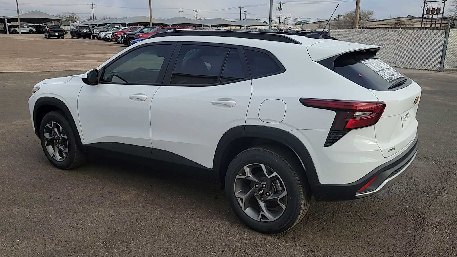 Thumbnail: 2026 Chevrolet Trax - 6