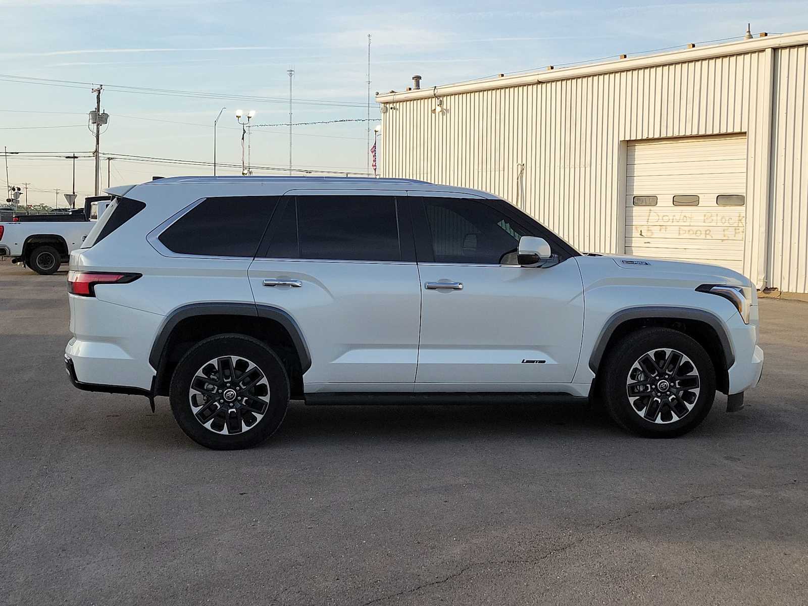 Thumbnail: 2024 Toyota Sequoia - 9