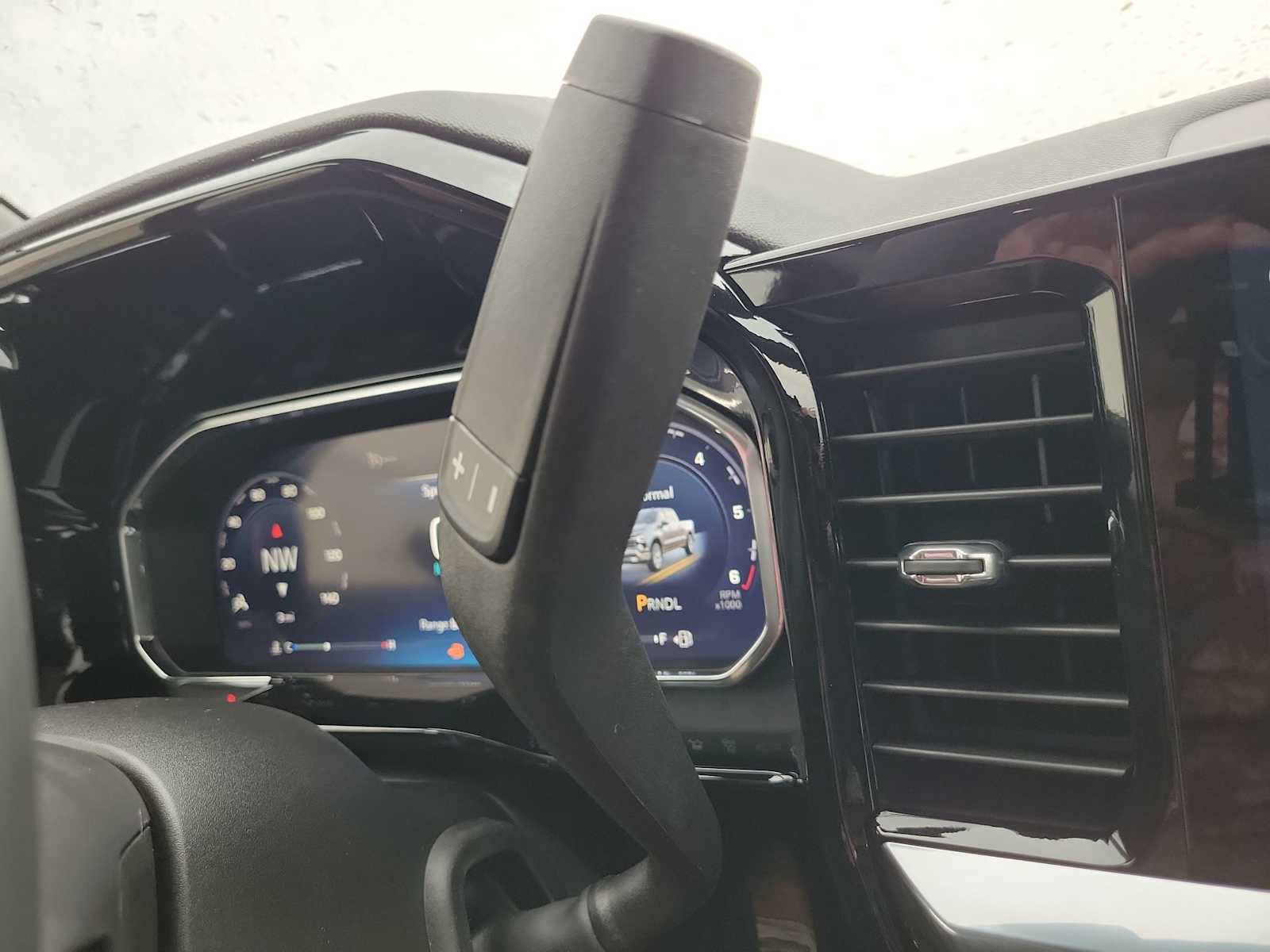 Thumbnail: 2026 Chevrolet Silverado 1500 - 25