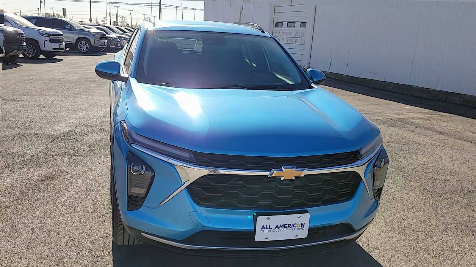 Thumbnail: 2026 Chevrolet Trax - 3