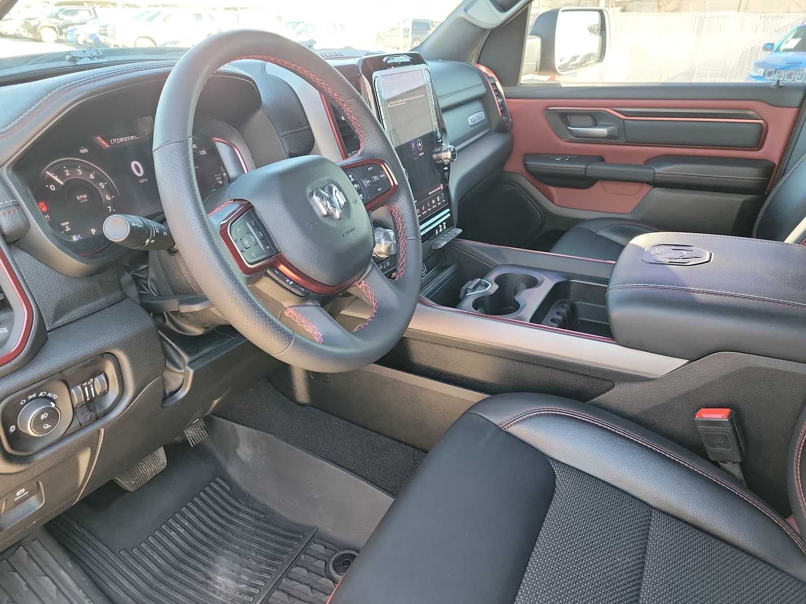 Thumbnail: 2025 RAM 1500 - 10