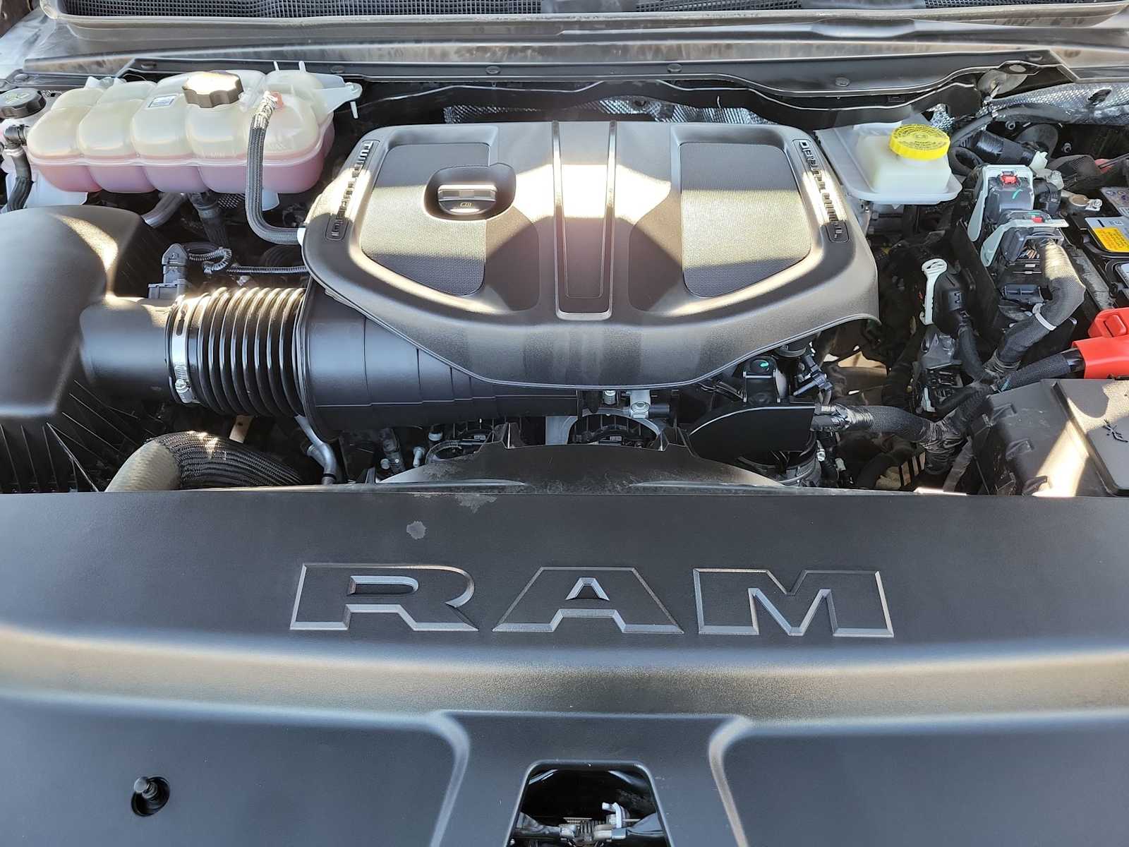 Thumbnail: 2025 RAM 1500 - 17