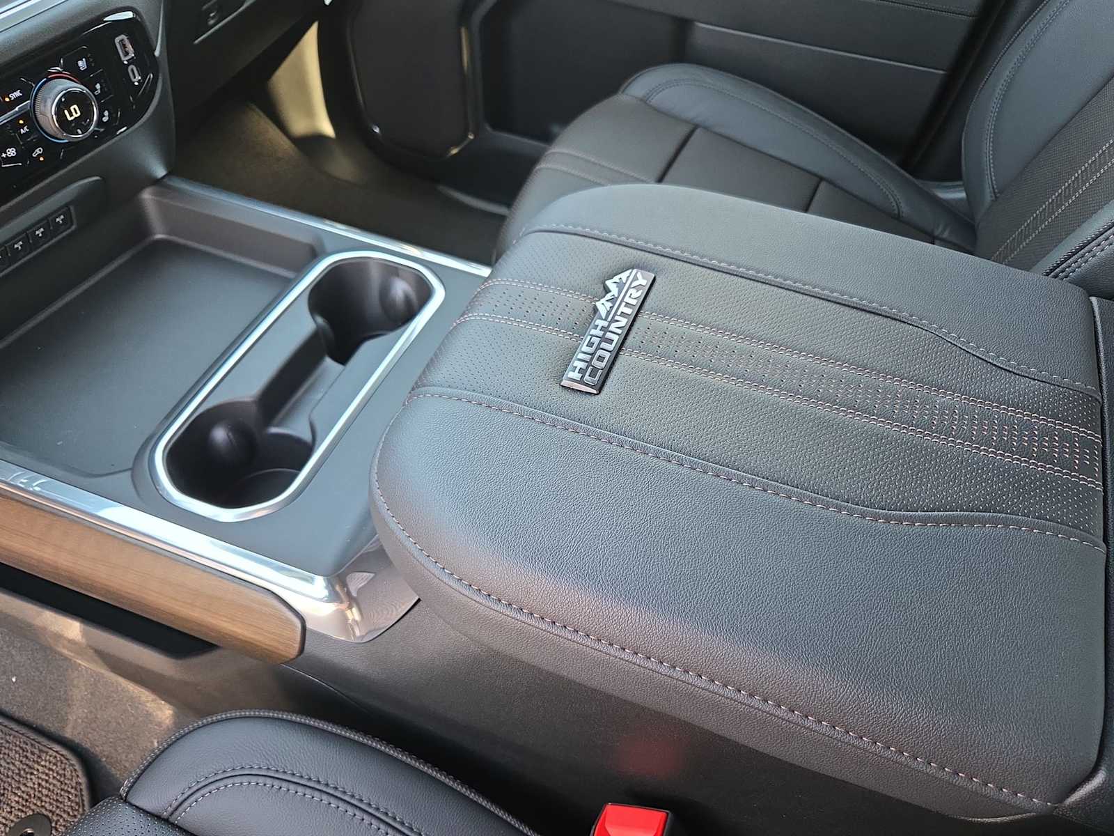 Thumbnail: 2026 Chevrolet Silverado 3500 - 24