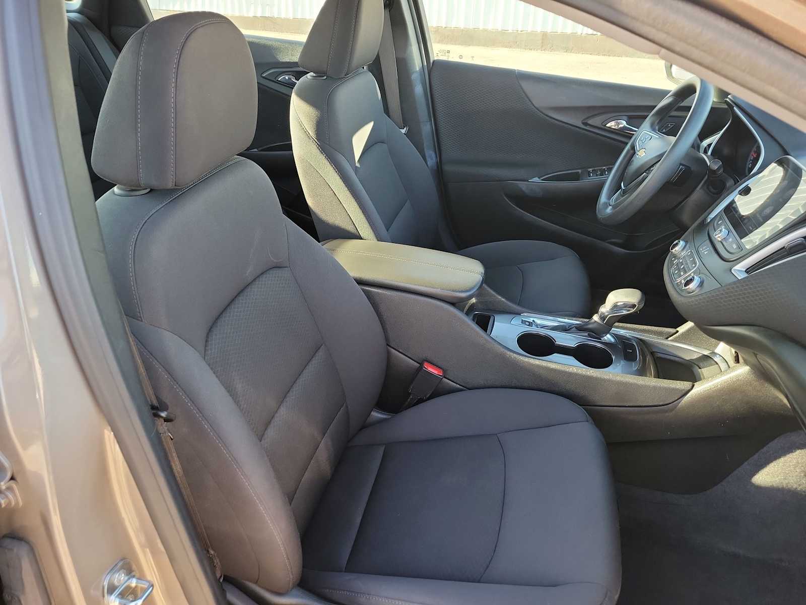 Thumbnail: 2023 Chevrolet Malibu - 22