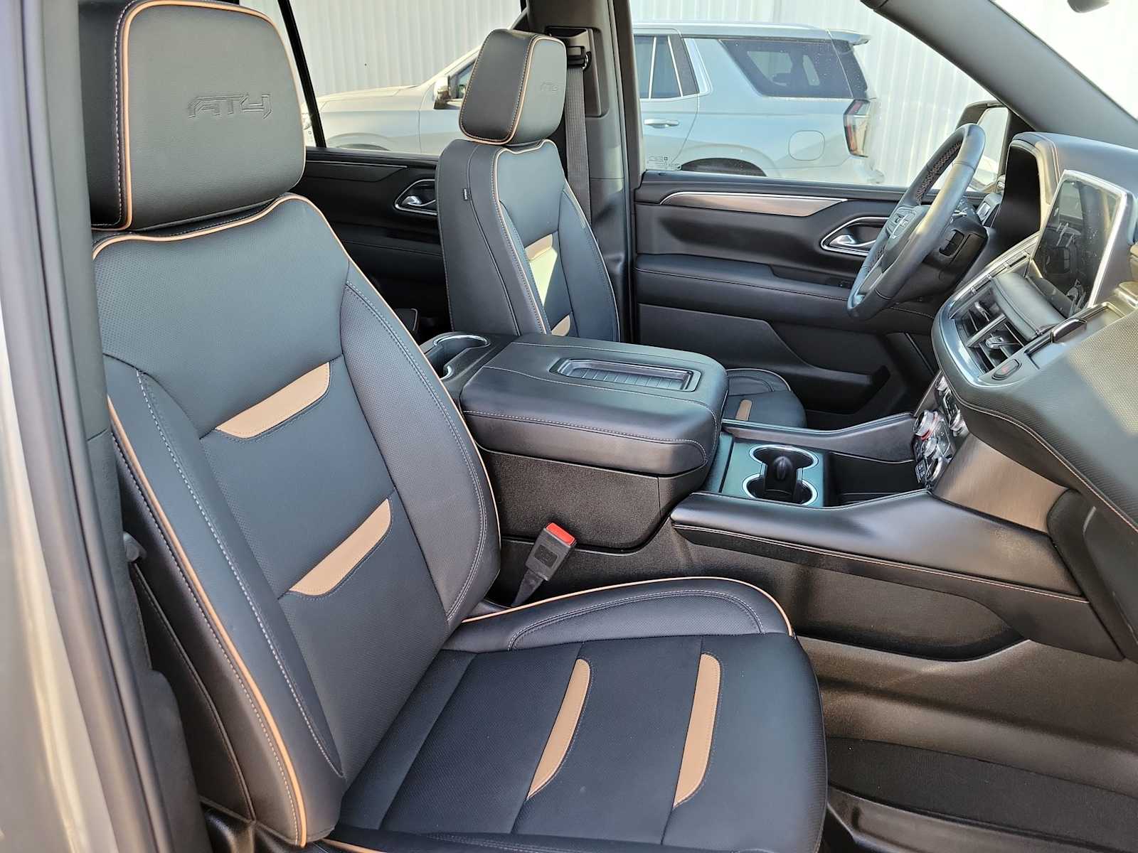 Thumbnail: 2023 GMC Yukon - 22