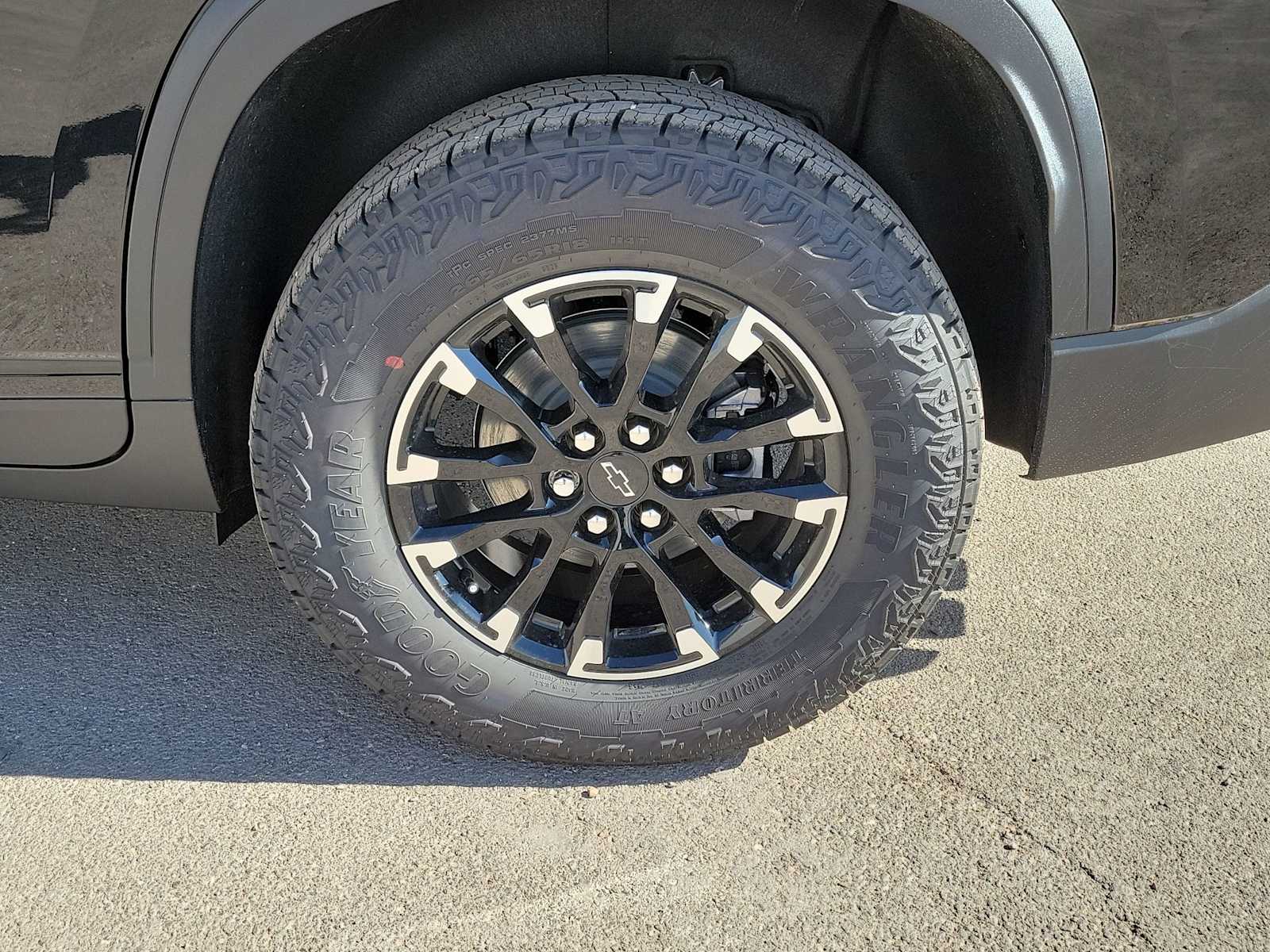 Thumbnail: 2026 Chevrolet Traverse - 12