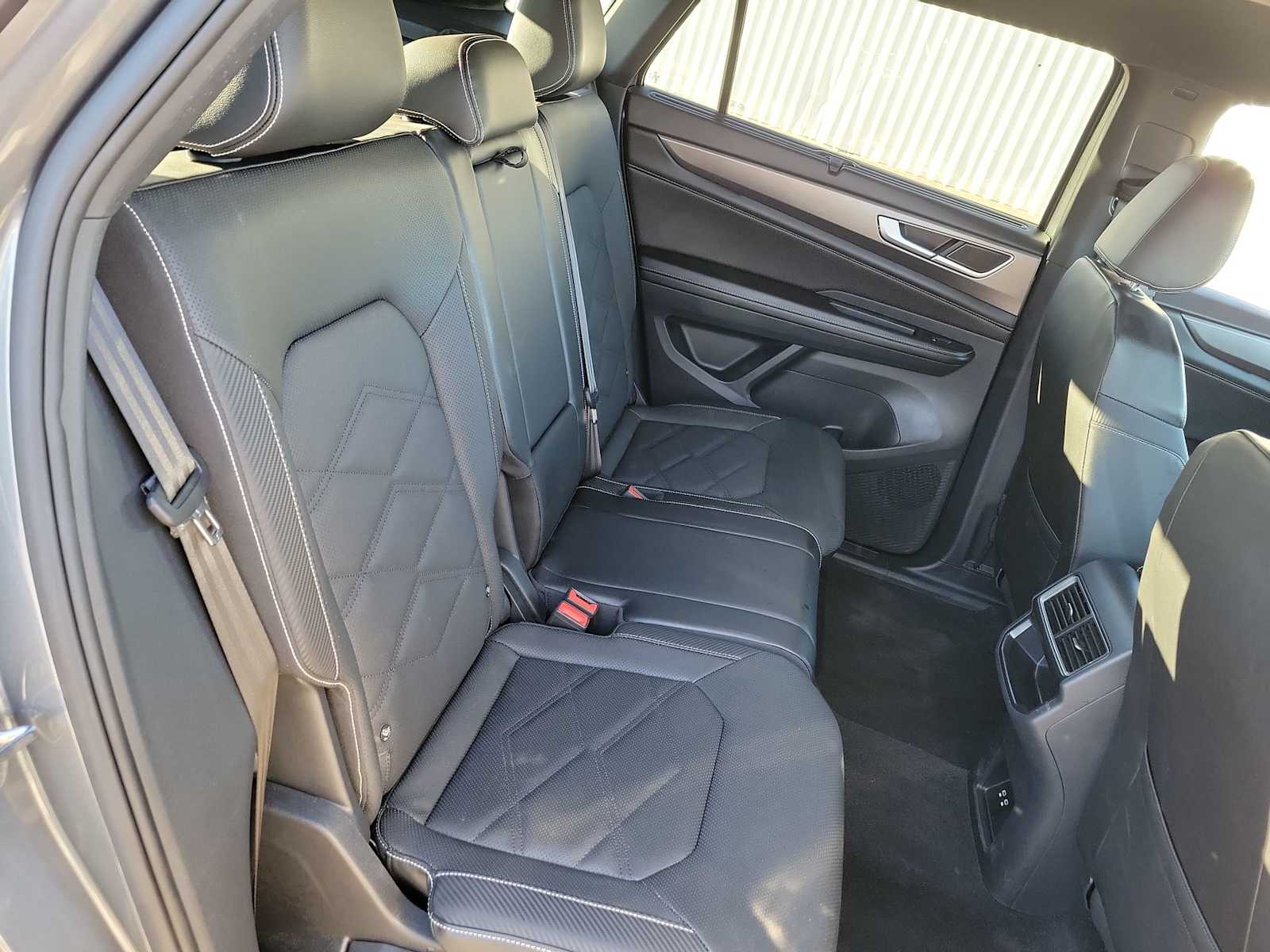 Thumbnail: 2025 Volkswagen Atlas - 21