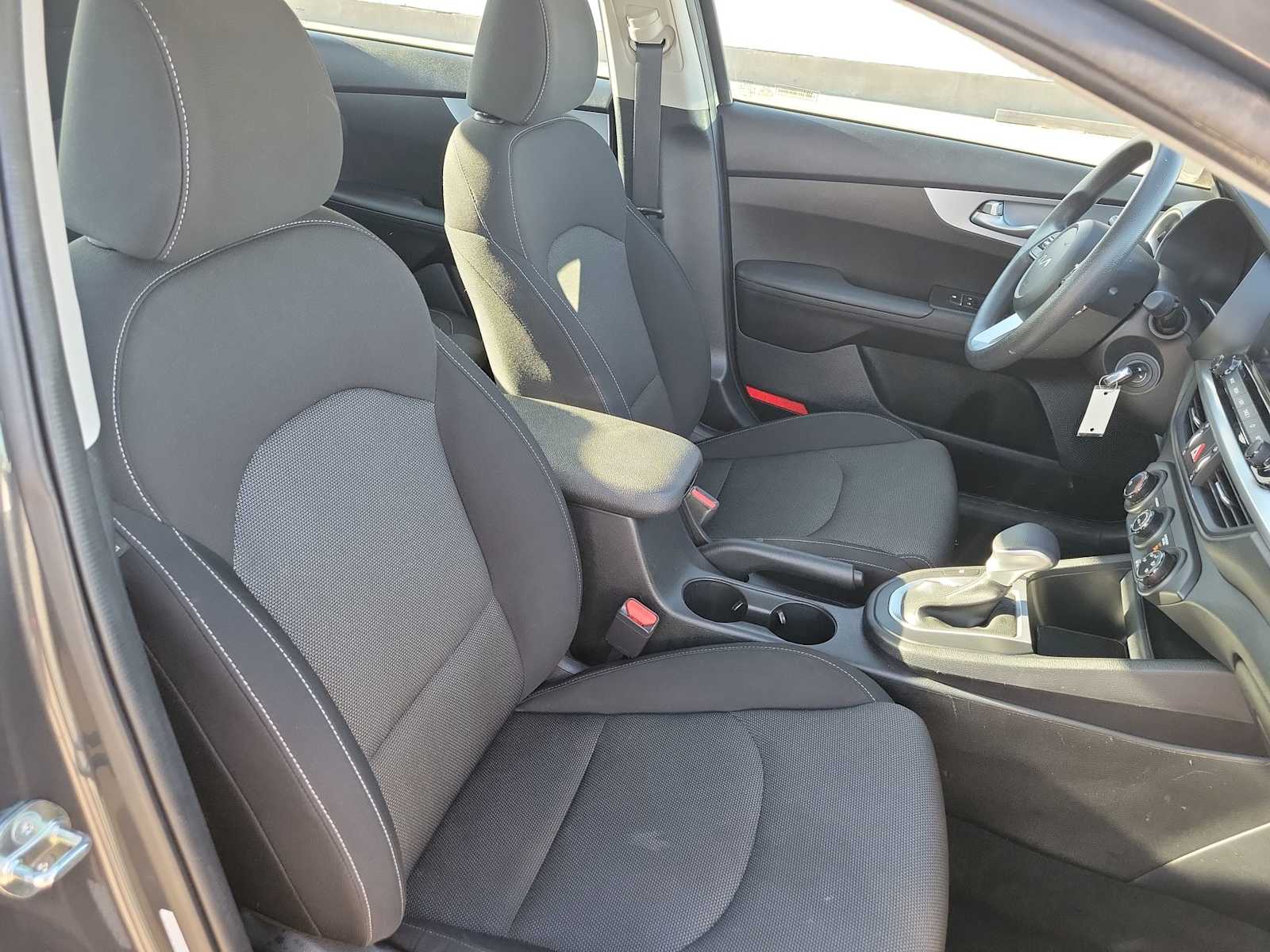 Thumbnail: 2024 Kia Forte - 22