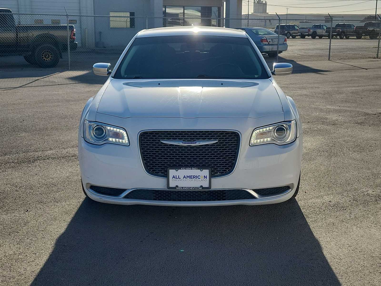 Thumbnail: 2019 Chrysler 300 - 3