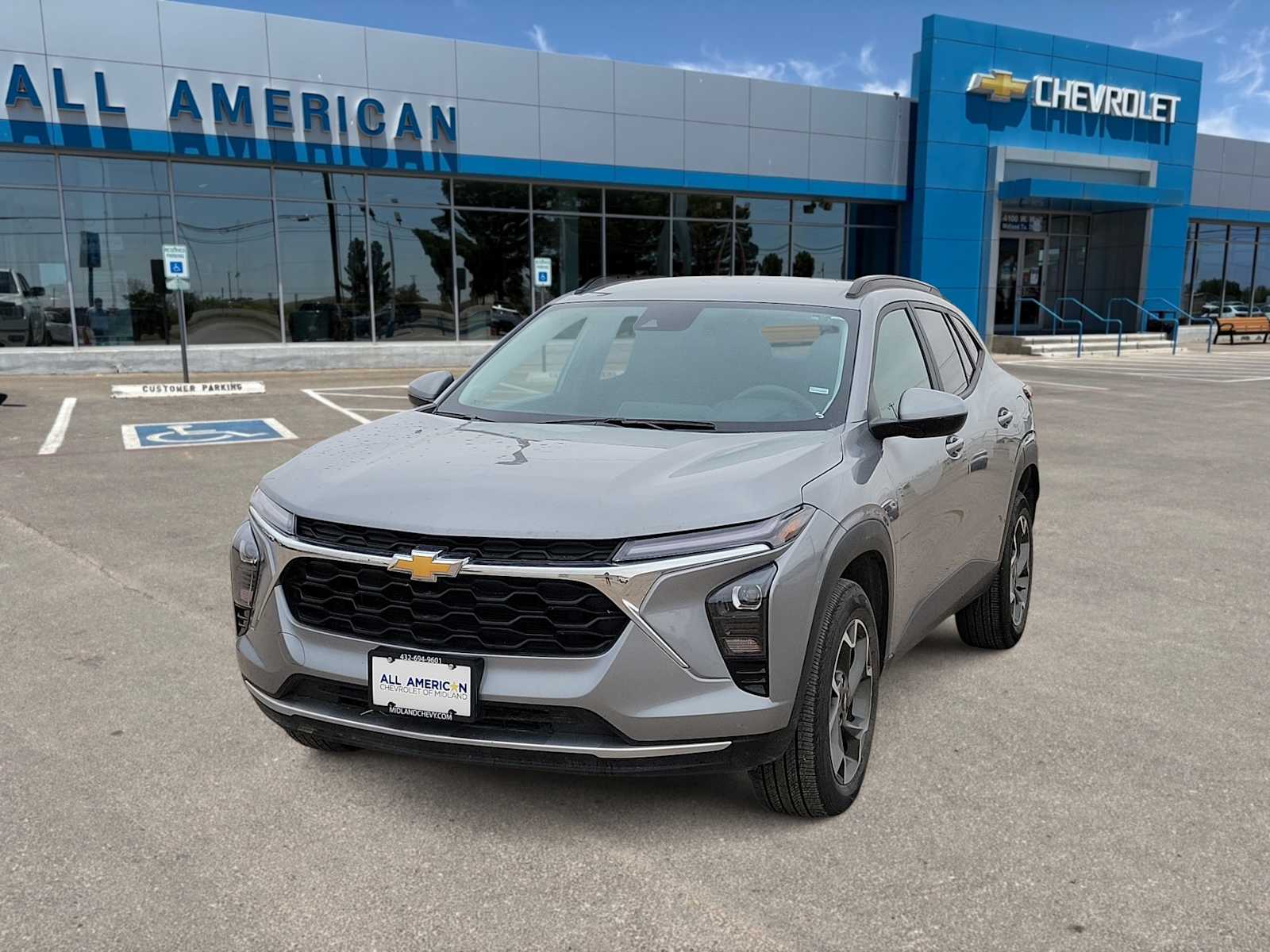 Thumbnail: 2025 Chevrolet Trax - 1