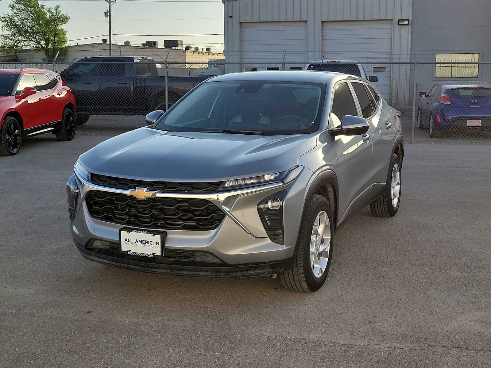 Thumbnail: 2025 Chevrolet Trax - 4