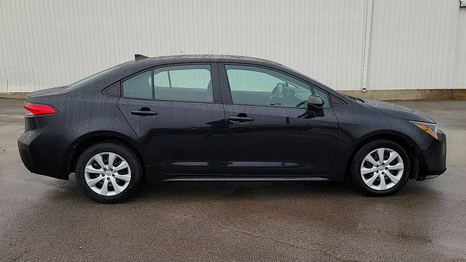 Thumbnail: 2023 Toyota Corolla - 9