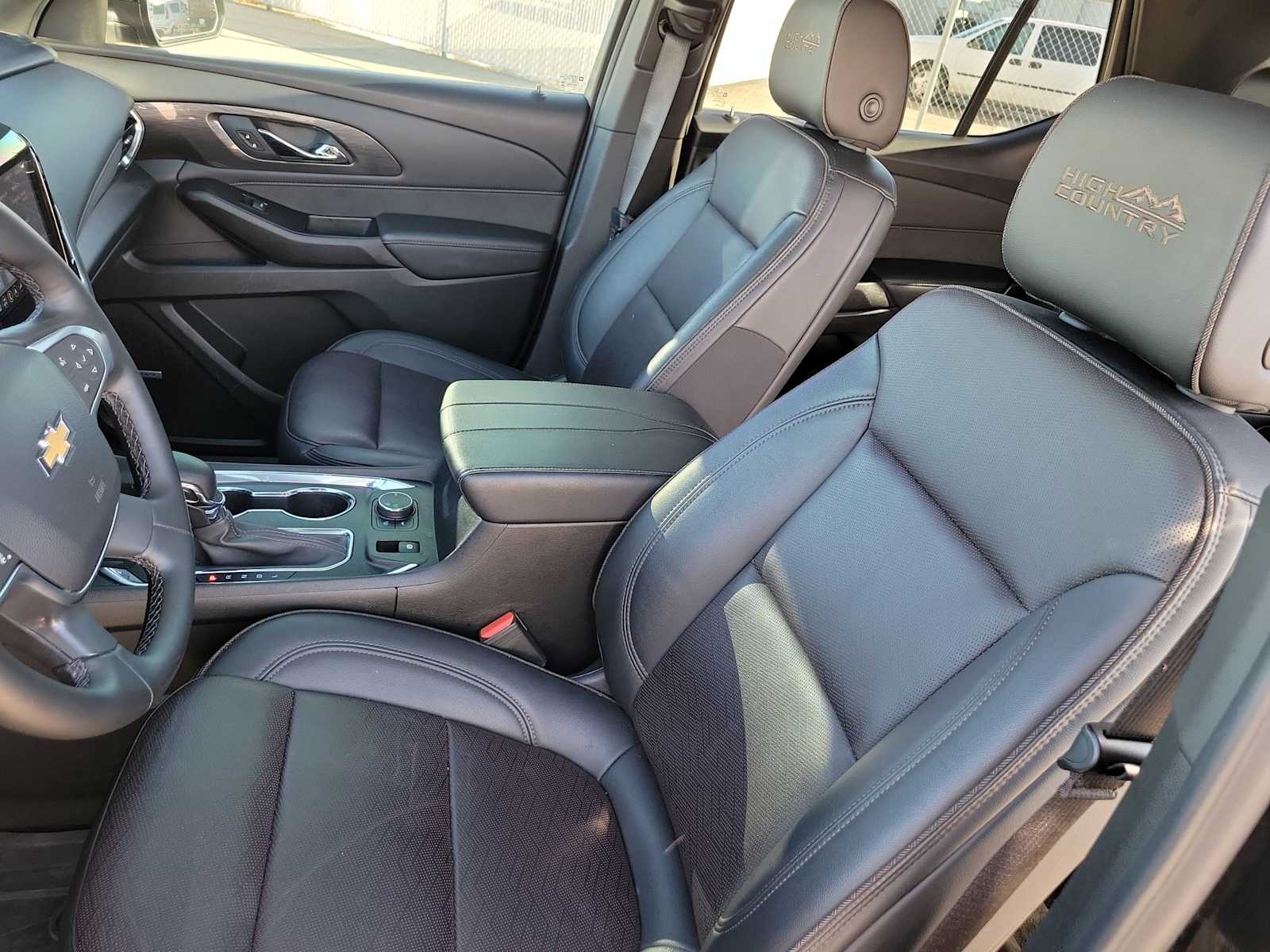 Thumbnail: 2023 Chevrolet Traverse - 18