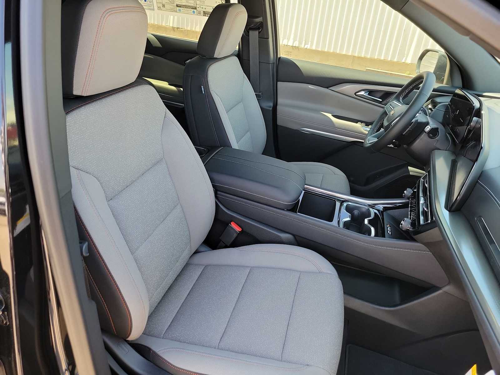 Thumbnail: 2026 Chevrolet Traverse - 18