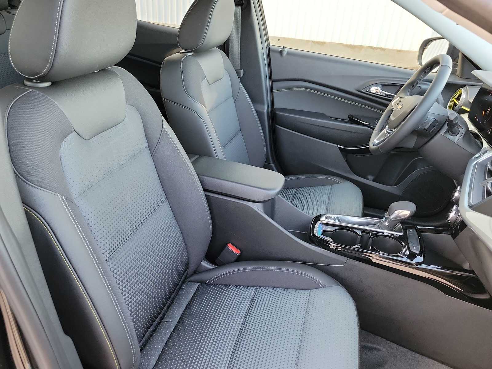 Thumbnail: 2026 Chevrolet Trax - 22