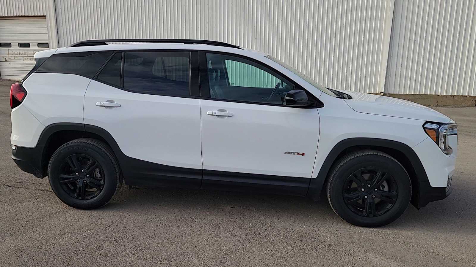 Thumbnail: 2022 GMC Terrain - 9