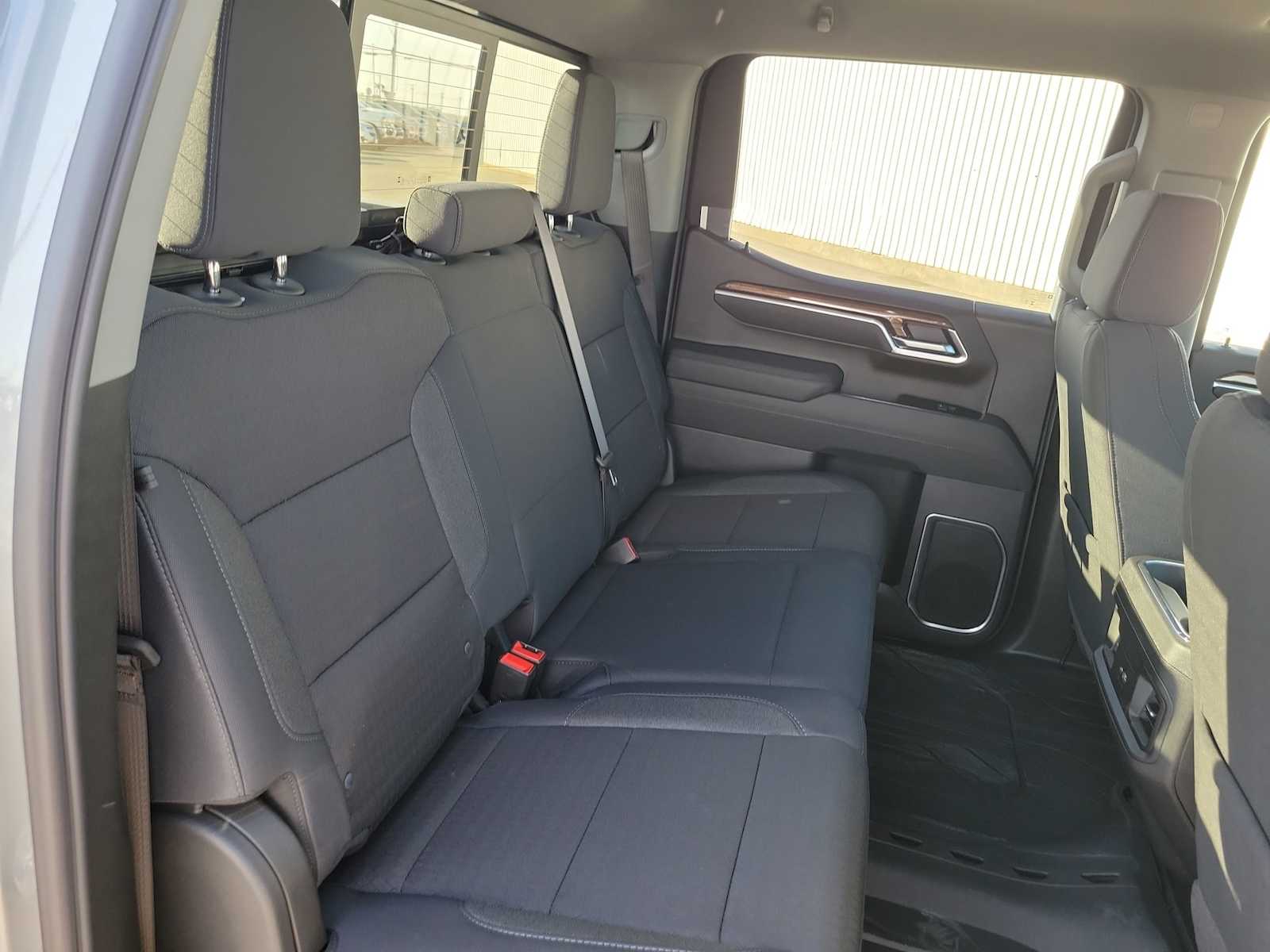 Thumbnail: 2026 Chevrolet Silverado 1500 - 17