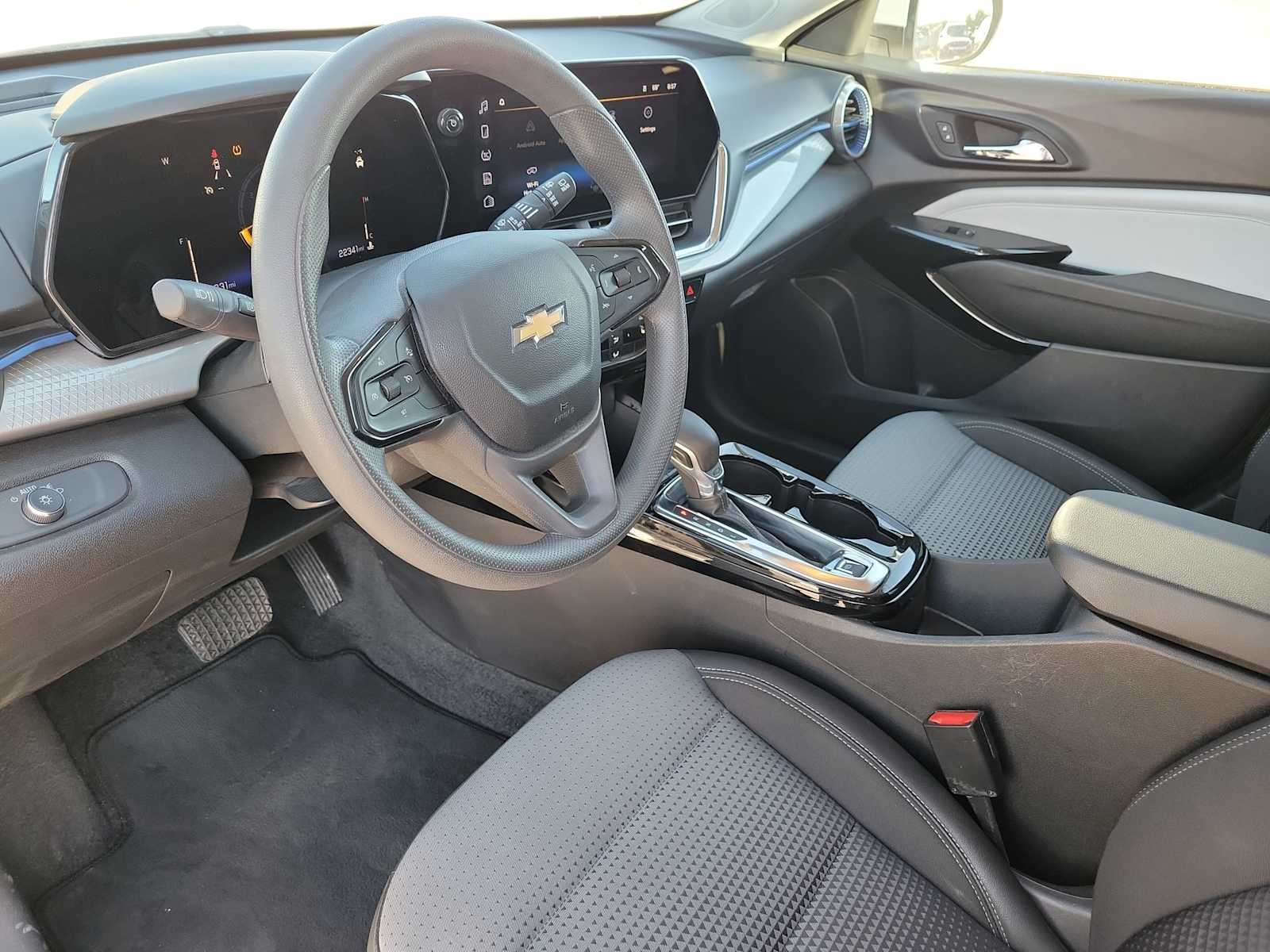 Thumbnail: 2025 Chevrolet Trax - 10