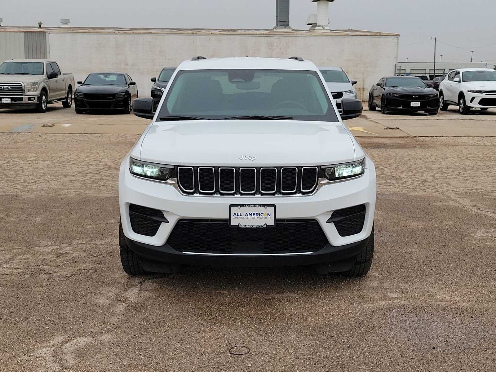Thumbnail: 2024 Jeep Grand Cherokee - 3