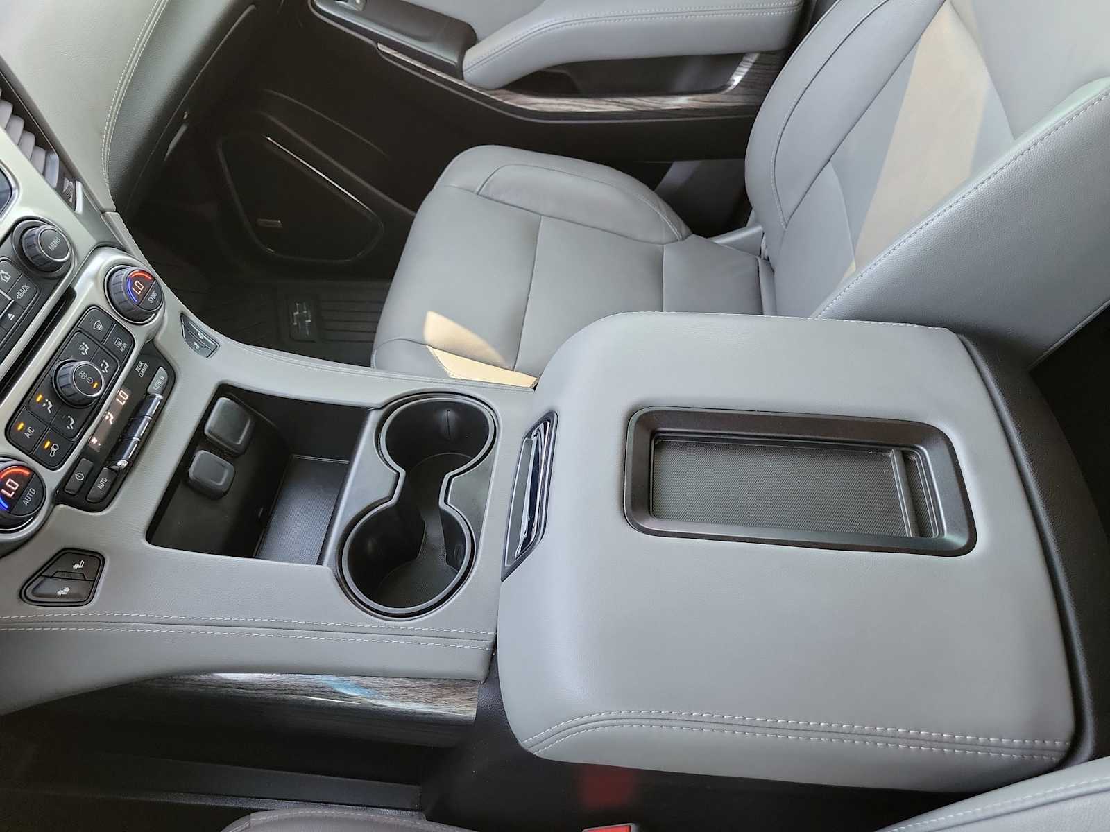 Thumbnail: 2019 Chevrolet Tahoe - 20