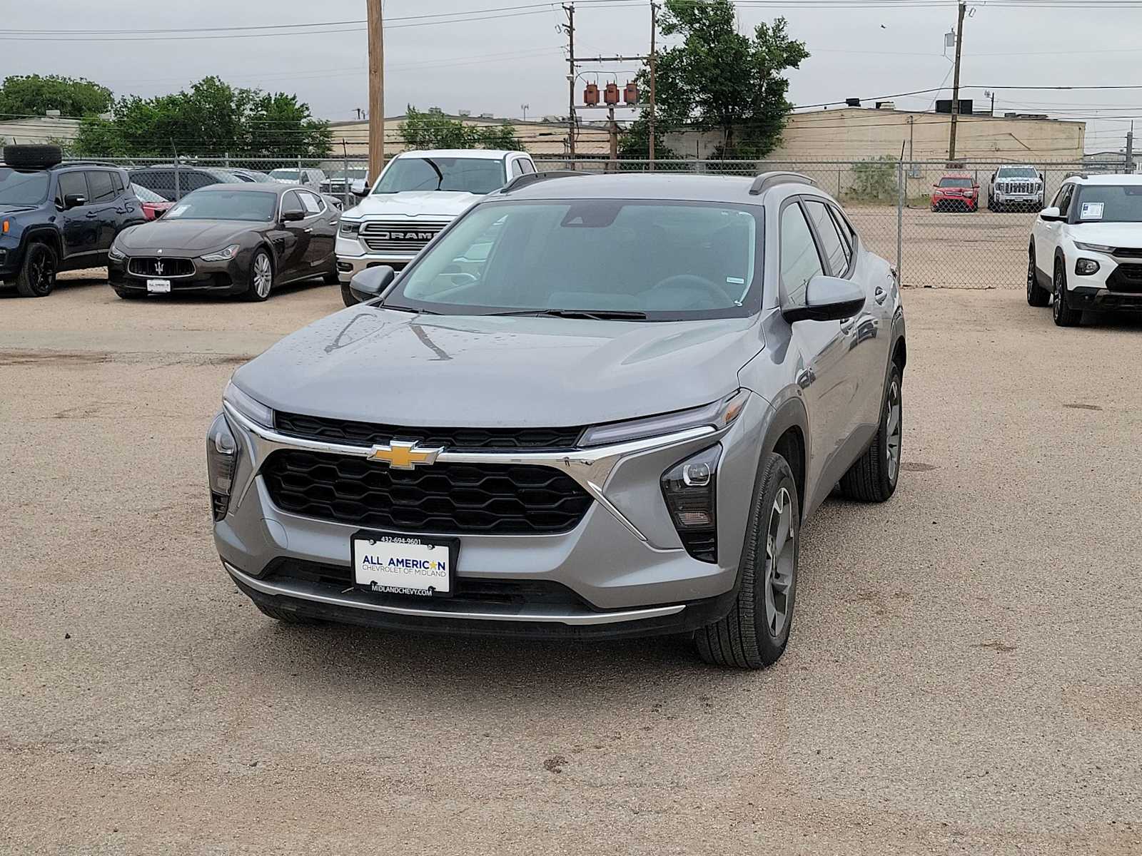 Thumbnail: 2025 Chevrolet Trax - 4